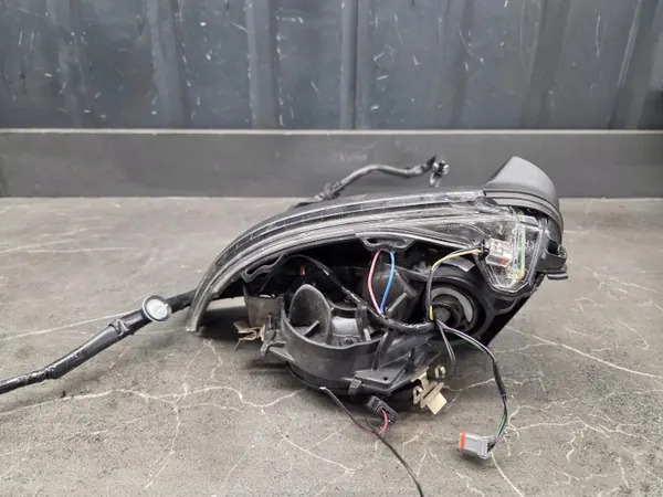 Vasen peilinpidike OEM stelarz lusterko lewe audi a4 b9 12 pin image 2