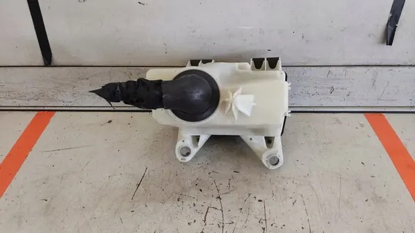 MERCEDES W205 Caixa de Fusíveis image 2