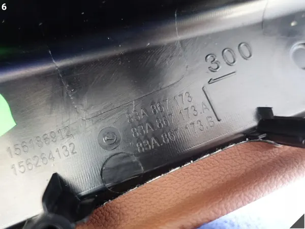 Apoio de braço porta dianteira esquerda OEM 66537957 - Audi Q3 83A image 7