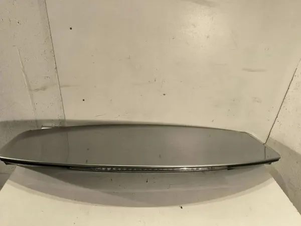Lexus RX Kofferraumspoiler OEM 7687148110 - Gebraucht image 5