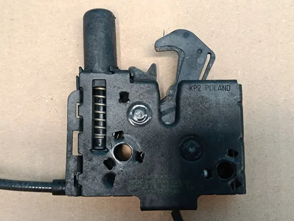 AUDI RSQ3 Q3 83A II Motorhuvudslås Höger Vänster OEM 83A823509 image 8