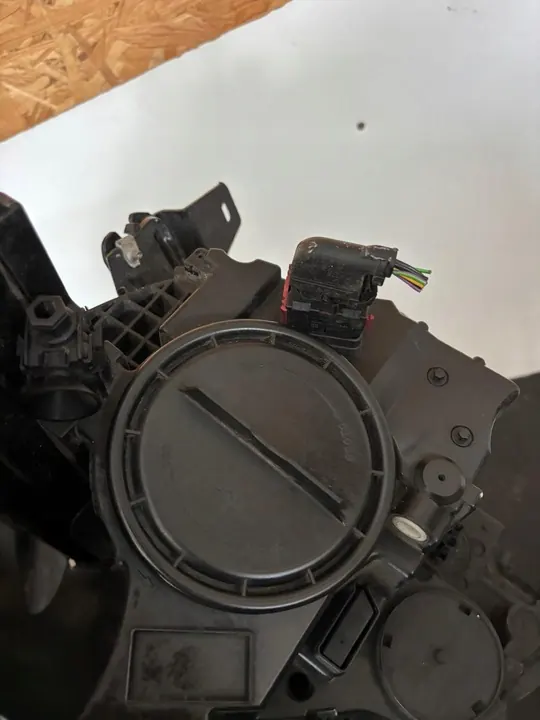 Etupäät Opel Zafira C Halogeeni OEM image 5