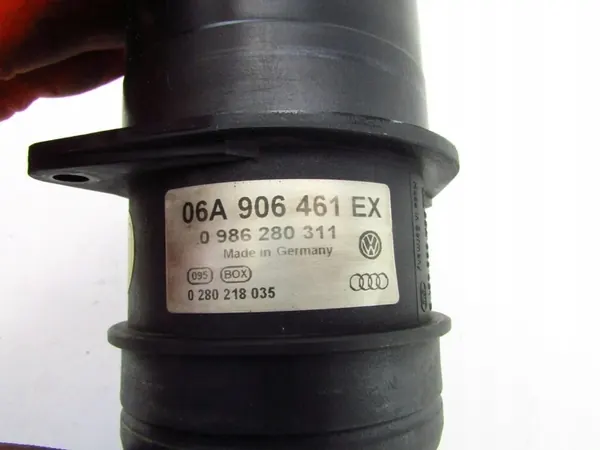 AUDI S3 8L Luftmassenmesser 06A906461EX image 6