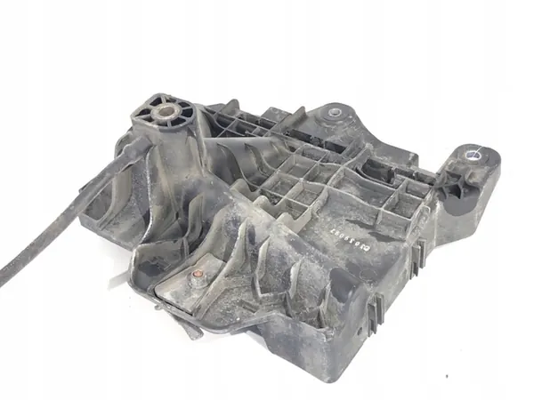 Base da bateria Skoda Rapid 1.2 105CV OEM 6R0915331 image 3