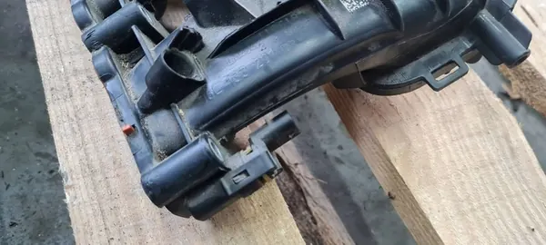 Audi Q5 2.0 TFSI Ansaugkrümmer 06L133201BB image 2