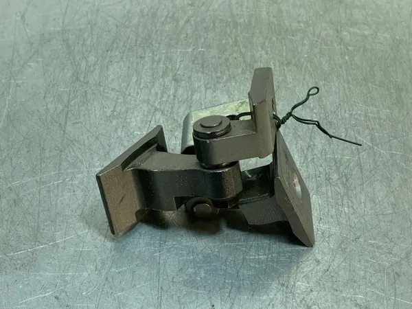 Mini Cooper F60 Etuovien saranoja OEM A078930 image 2