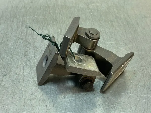 Mini Cooper F60 Etuovien saranoja OEM A078930 image 4