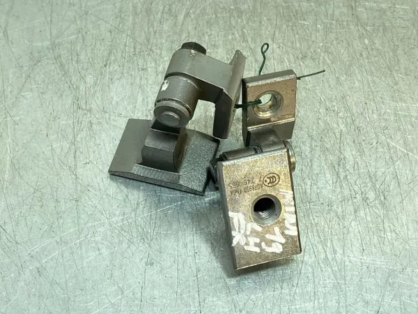 Mini Cooper F60 Etuovien saranoja OEM A078930 image 6