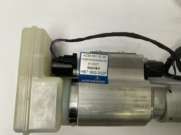 Mercedes-Benz OE A2388000030 Takpump - Begagnad image 3