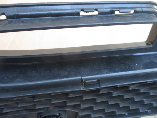 Rejilla Central de Parachoques Delantero Mercedes GLA Lift 18- OEM A1568804200 image 4