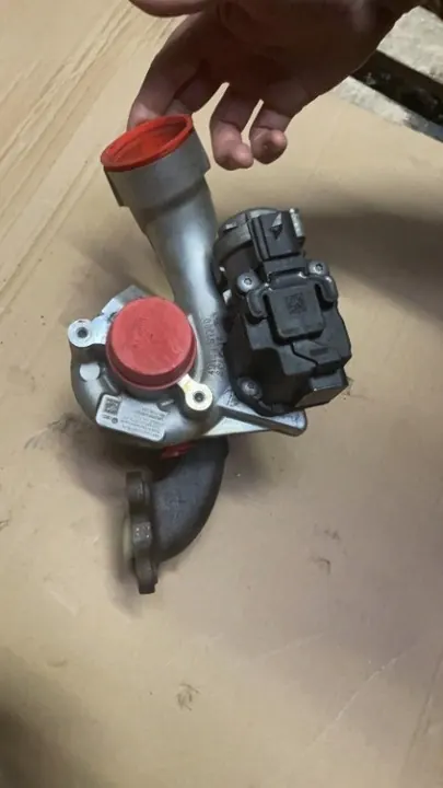 TURBINA Audi A1 A3 Seat Leon Toledo Skoda 1.4 TFSI TSI 04E145704F image 2