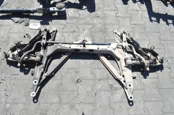 Braço suspensão dianteira Porsche 997341101 - Usado image 2