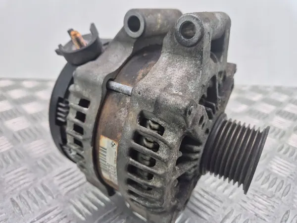 BMW X5 E70 xDrive 35i Alternator 7591529 image 2