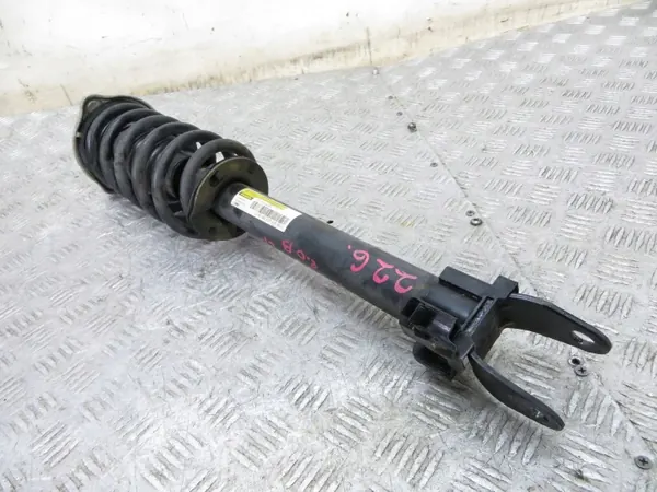 Voorlinker Schokdemper OEM 212/226 Mercedes W205 image 4