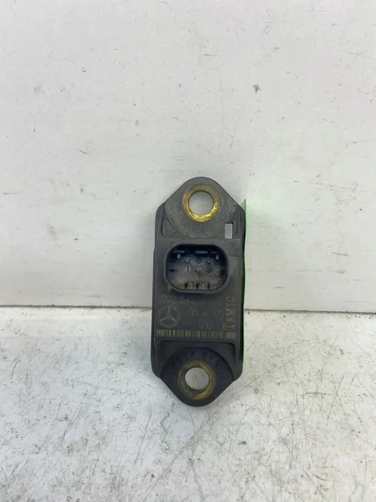 Mercedes-Benz OE A0025426918 Accelerationssensor image 2