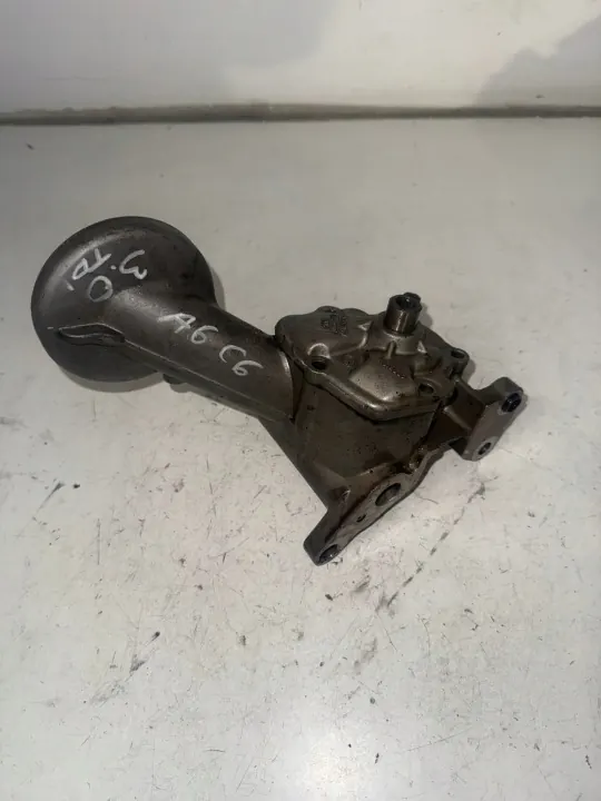 Audi OE 059115105N Oliepomp - Gebruikt image 2