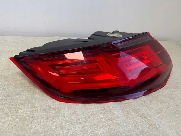 Audi TT 8S 14- Luz Trasera Izquierda EU 8S0 LED image 2