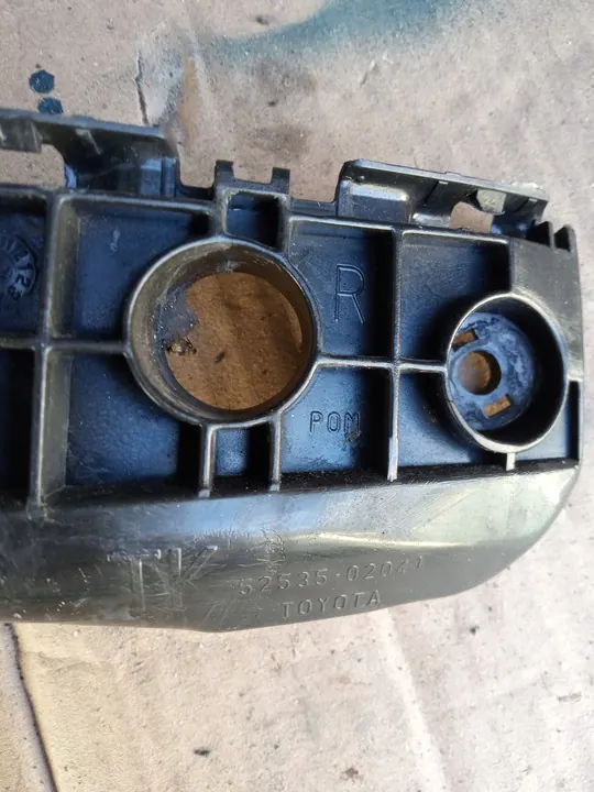 TOYOTA AURIS I 06-12 Guia de para-choque dianteiro direito OEM 52535-02041 image 4