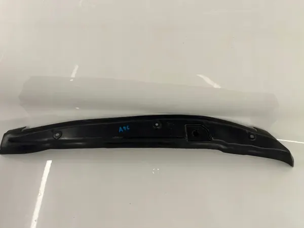Begagnad höger stänkskydd OEM A1778890100 Mercedes image 4