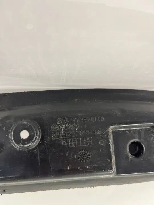 Begagnad höger stänkskydd OEM A1778890100 Mercedes image 5