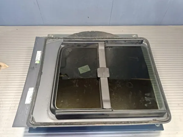 Skjutdörrsglas Höger Bak OEM Wrakowisko-27943- image 4