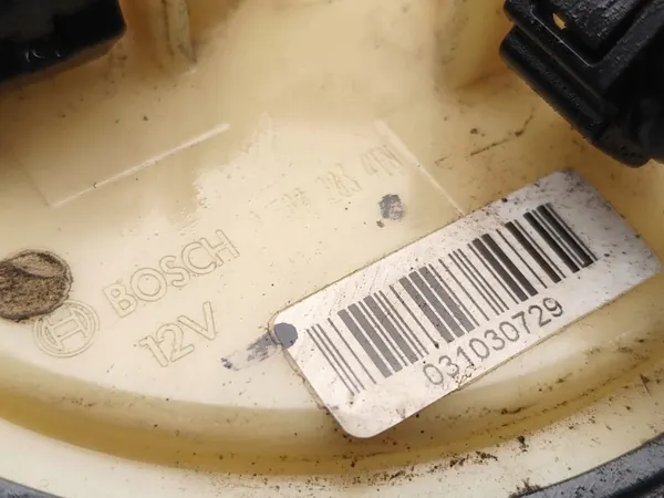 Mercedes-Benz Sprinter Bränslepump OEM 058020341N image 7