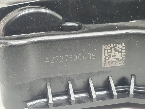 Bakre Höger Dörrlås Mercedes W166 ML A2227300435 image 3