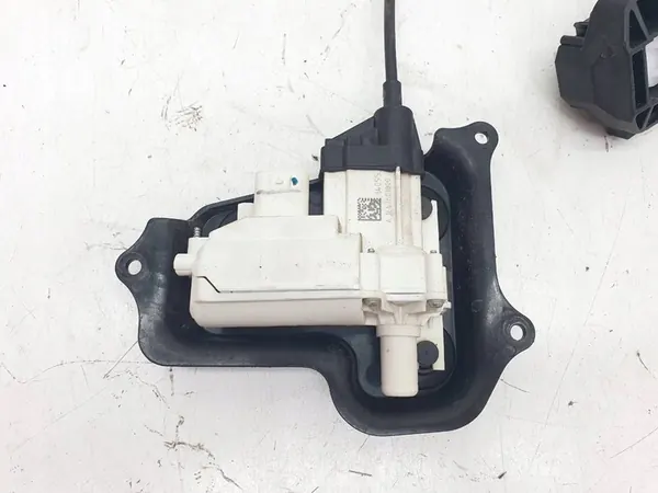 Bakre Höger Dörrlås Mercedes W166 ML A2227300435 image 6