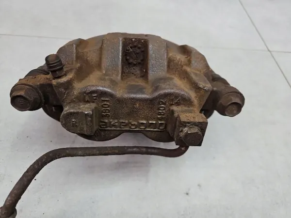 OEM Wj zacisk p.p ake komplet - Rechter voorremklauw image 4