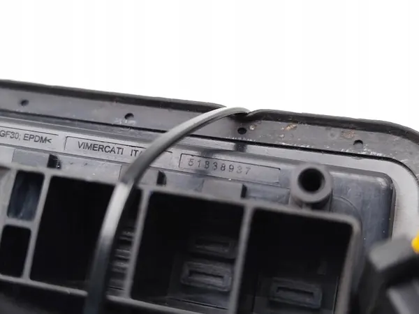 Vauxhall Combo Seiten-/Schiebetürdichtung OEM 51838937 image 7