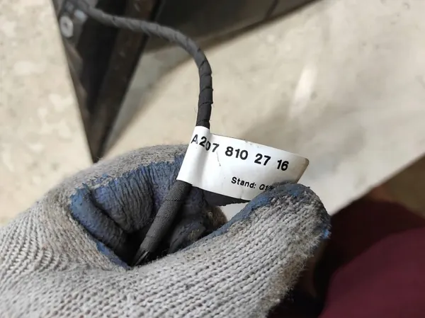 MERCEDES E COUPE W207 LIFT 13- Right Mirror 7PIN A2128100864 image 7