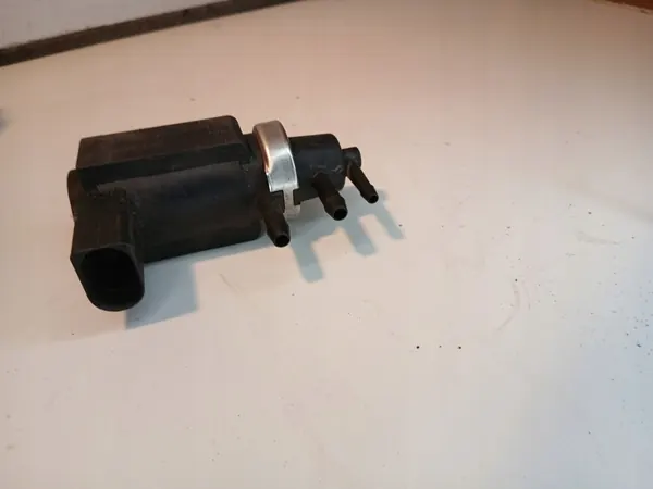 Audi OE 059906627B conversor de pressão, controle de escape image 2