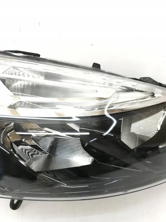 Oikea Etuvalo Renault Clio IV 16-19 OEM 26010204R image 3