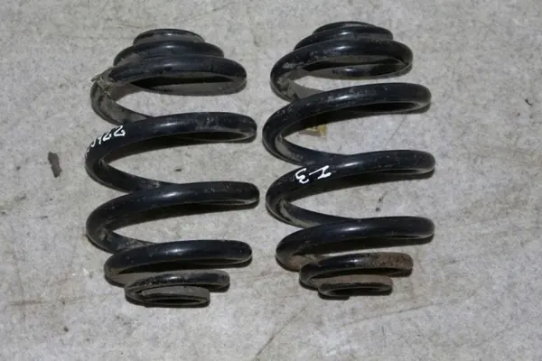 Taka vasen jousitusjousi OEM 33536753422 BMW Z3 image 2