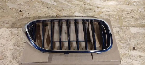 BMW G30 G31 Right Grill image 5