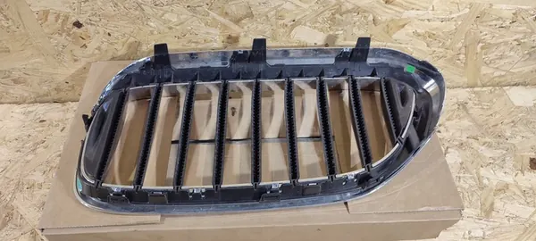 BMW G30 G31 Right Grill image 7