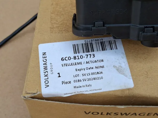 VW Audi Bränslelock Aktuator image 6