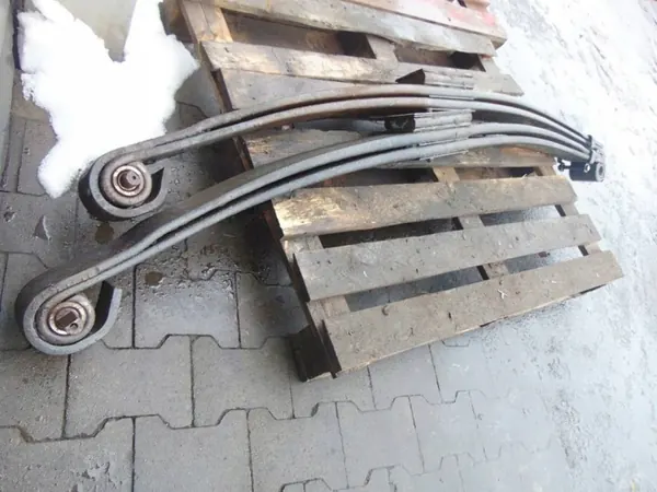 Ressorts à Lames Volvo OE Avant Gauche & Droit - Usagé image 10