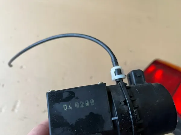 Bomba de fecho central VDO OEM 1L0862257A VW Polo image 3