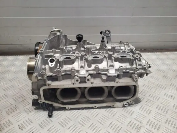 Culata Audi Q7 4M OEM 06M103470H Lado Derecho image 2
