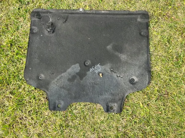 Sous-couverboîte Audi A5 2018 OEM 8W0863822B image 2