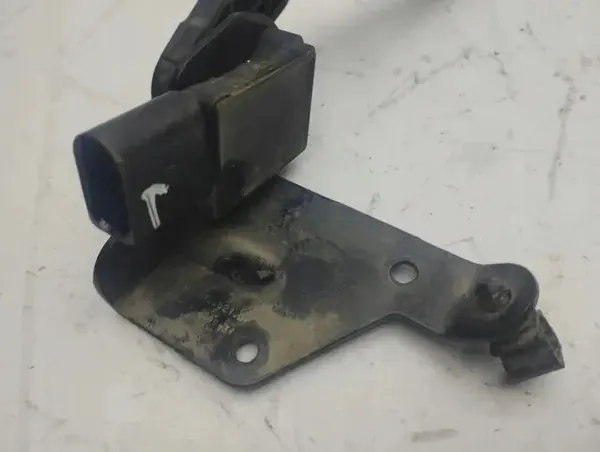 Sensor nivel suspensión trasera Audi A3 8Y OEM 5WA907127 image 3