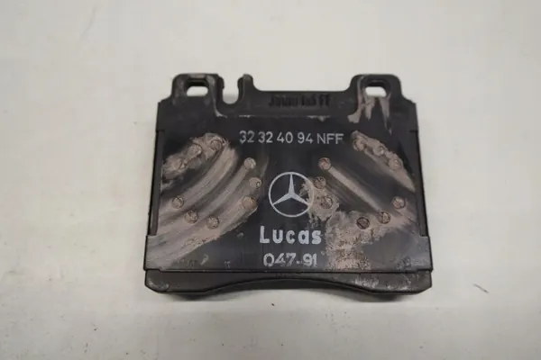 Pastilhas de travão dianteiras OEM 0024201220 Mercedes image 5