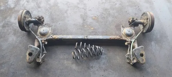 Hinterachsschwinge OEM BELKA OŚ ZAWIESZENIA TYŁ image 2