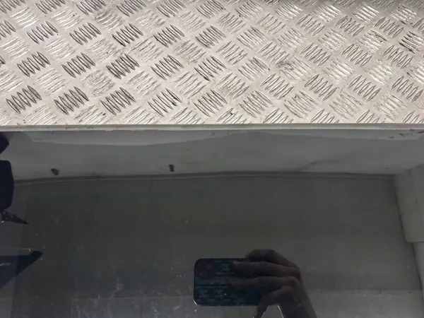 Tesla Model X Schiebedachglas rechte Seite OEM 103490300M image 4