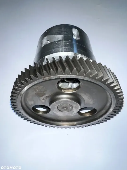 Bomba de aceite Mercedes OM651 OEM 6511811801 Usado image 2