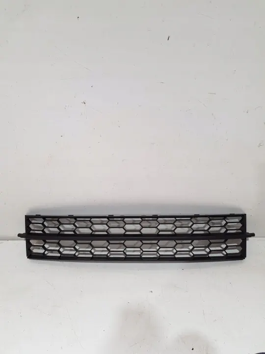 Grille de ventilation avant OEM 5E0853677 Skoda Octavia Mk3 image 2