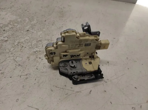 AUDI Q7 4L 05- Rechte Vorderverriegelung 9PIN 3C1837016B image 2