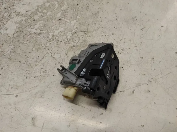 AUDI Q7 4L 05- Rechte Vorderverriegelung 9PIN 3C1837016B image 3