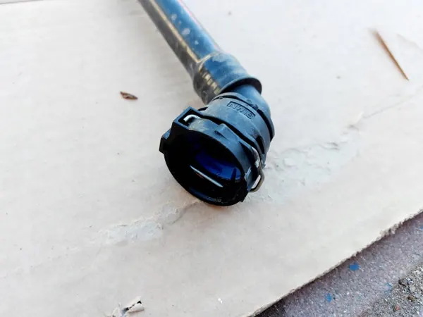 Tesla Y 22 batterijkoelingskabel OEM 1631598-00-B image 3